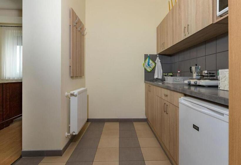 بنسيون Tölgyfa Vendégház