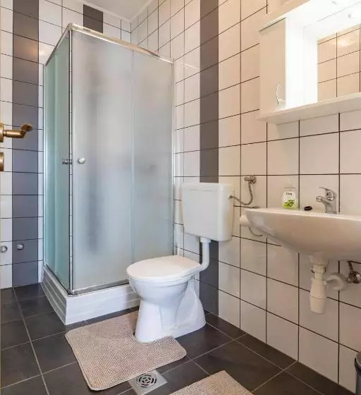 ペンション Tölgyfa Vendégház