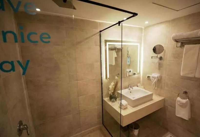 استراحتگاه Calimera Blend Paradise