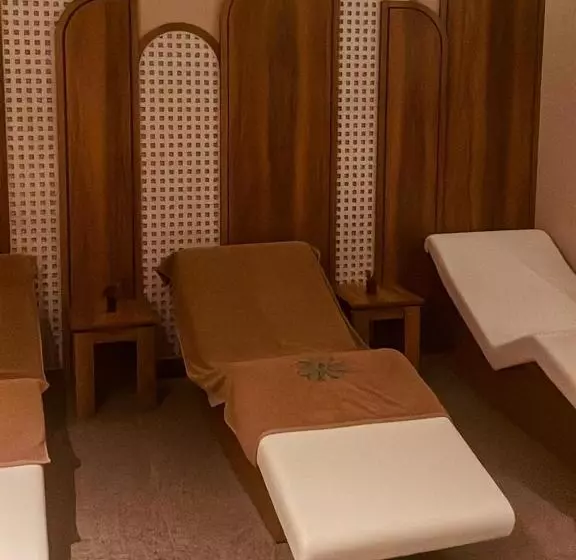 استراحتگاه Calimera Blend Paradise