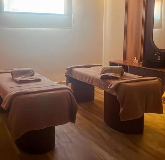 استراحتگاه Calimera Blend Paradise