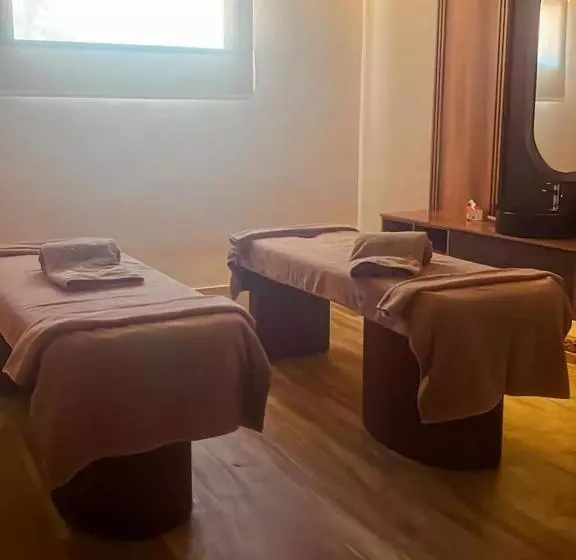 استراحتگاه Calimera Blend Paradise