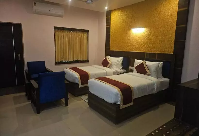 Aarunya Hotel And Resort