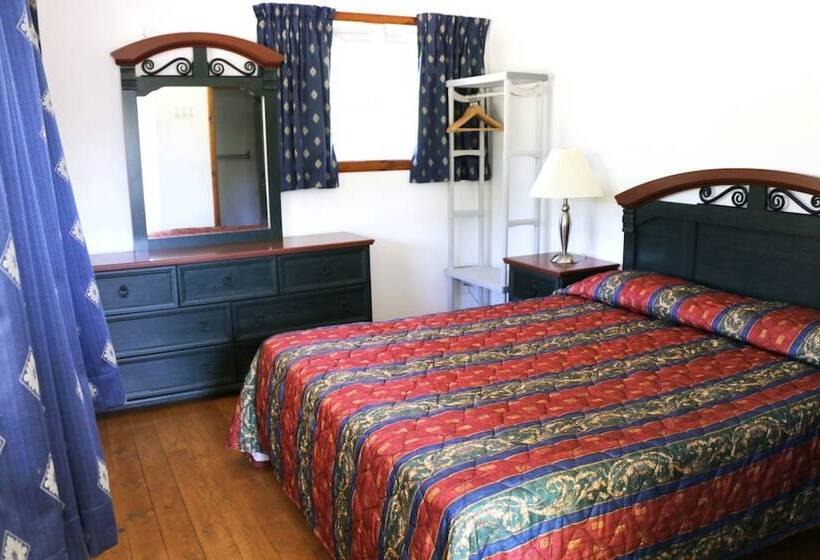 פונדק Auberge Val Carroll