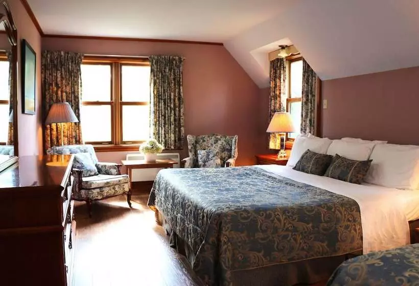 Hostelli Auberge Val Carroll