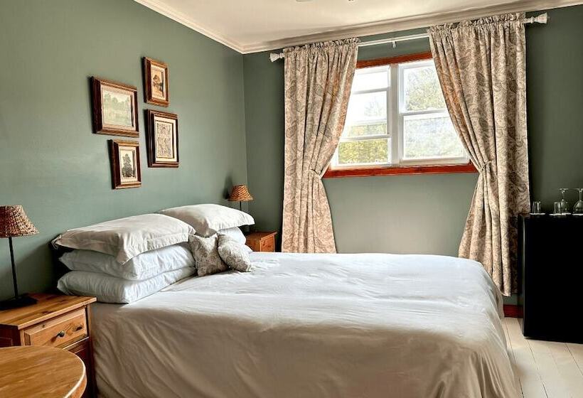 פונדק Auberge Val Carroll