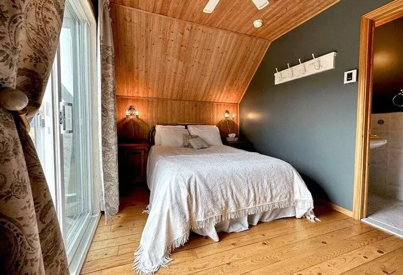 Hostelli Auberge Val Carroll