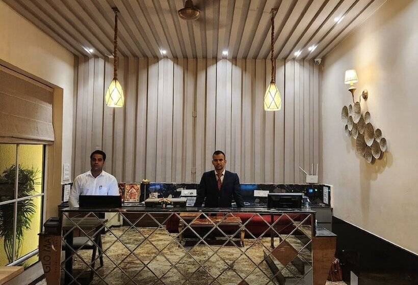 Hotel Alwar Vanyaevilas