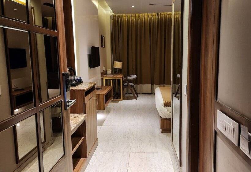 Hotel Alwar Vanyaevilas