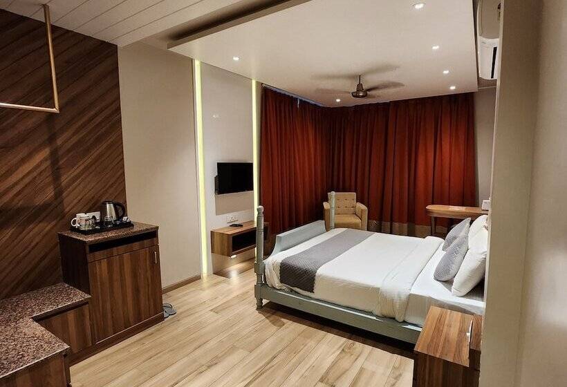 Hotel Alwar Vanyaevilas