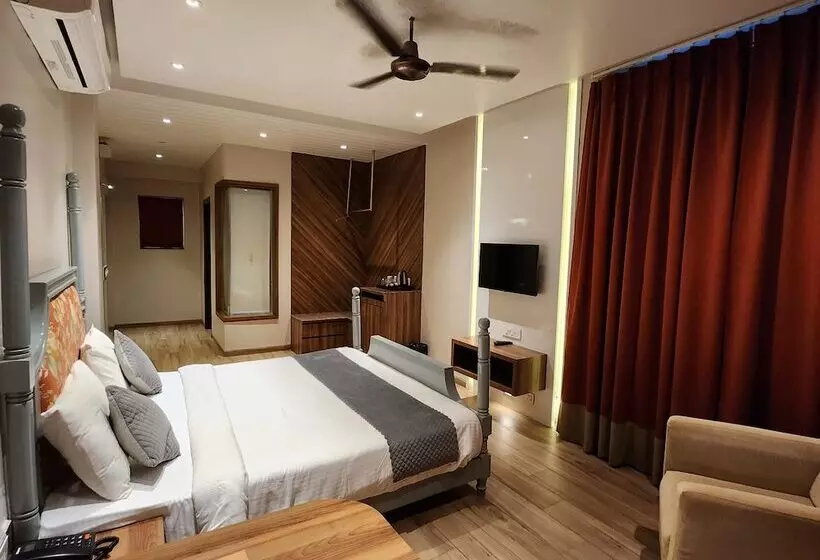 ホテル Alwar Vanyaevilas