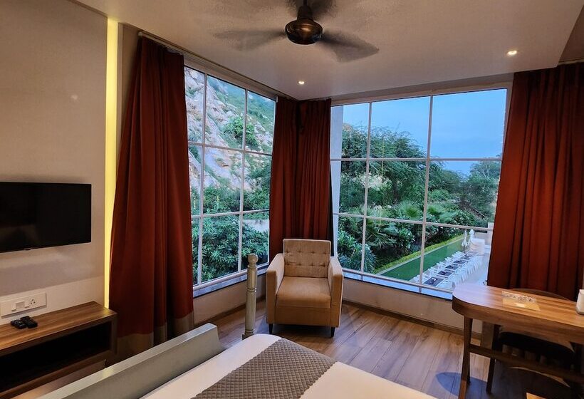 Hotel Alwar Vanyaevilas