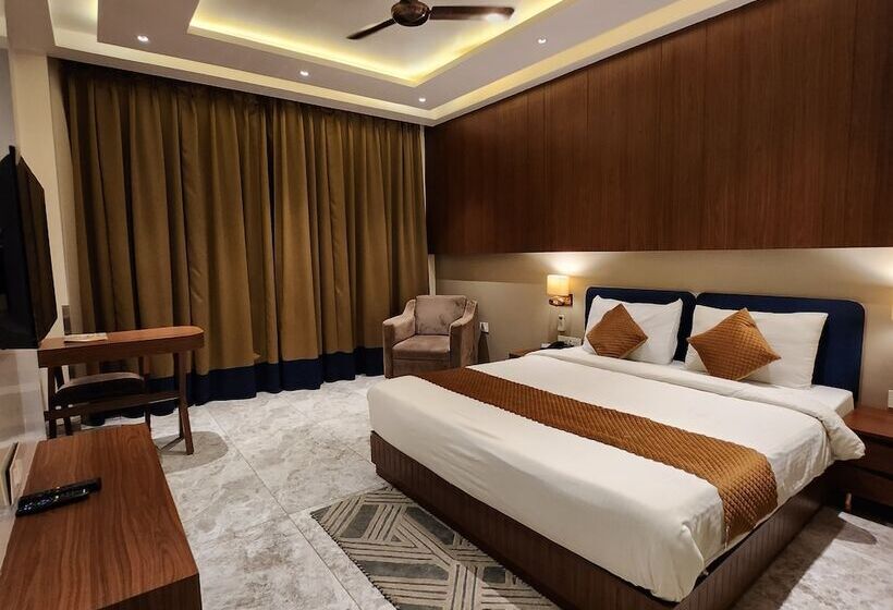 Hotel Alwar Vanyaevilas