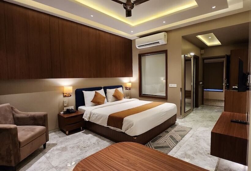 Hotel Alwar Vanyaevilas