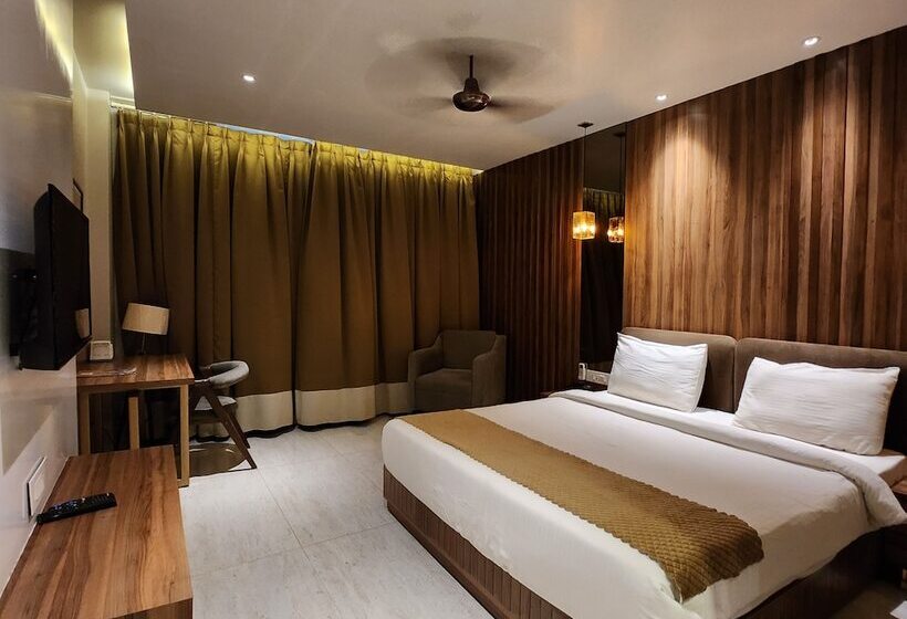 Hotel Alwar Vanyaevilas