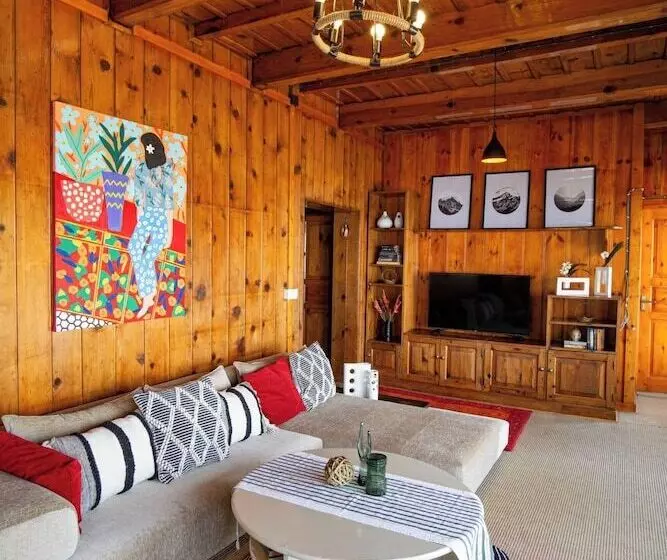هتل Avalon Cottages Kanatal