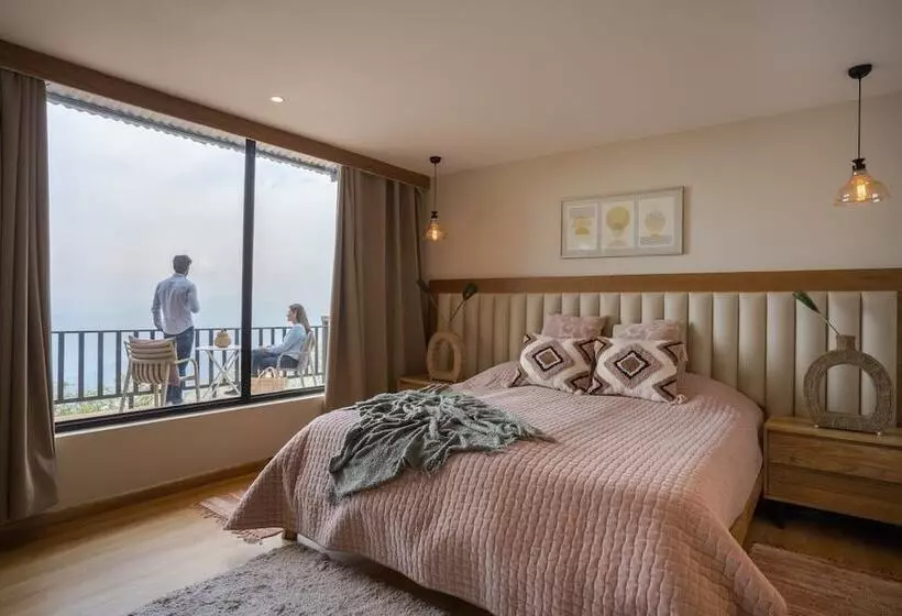هتل Avalon Cottages Kanatal