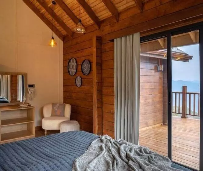 هتل Avalon Cottages Kanatal