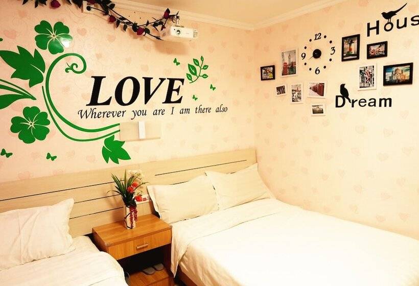 Отель Dalian Venus Apartment