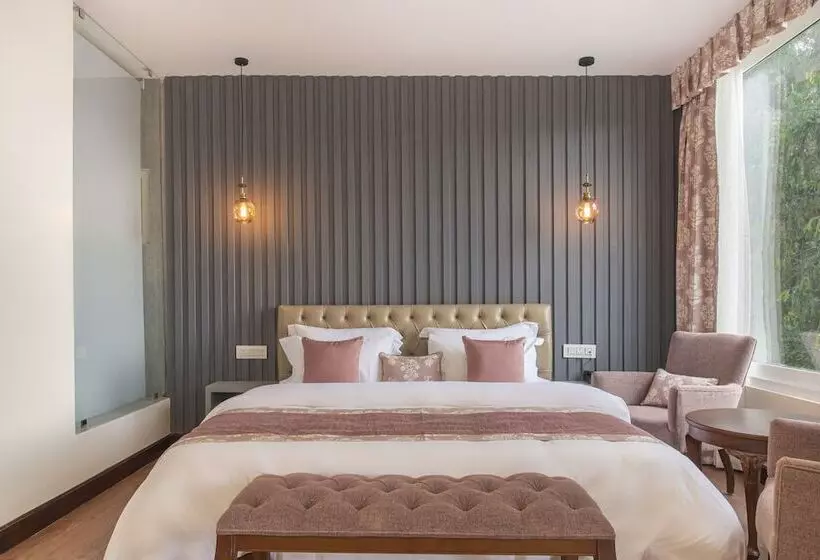 ホテル Echor Backwoods Villa Narkanda