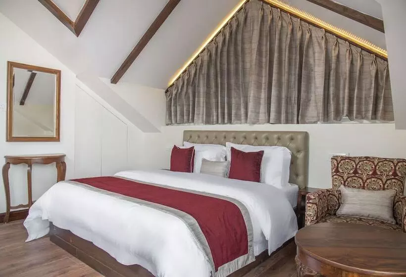 ホテル Echor Backwoods Villa Narkanda