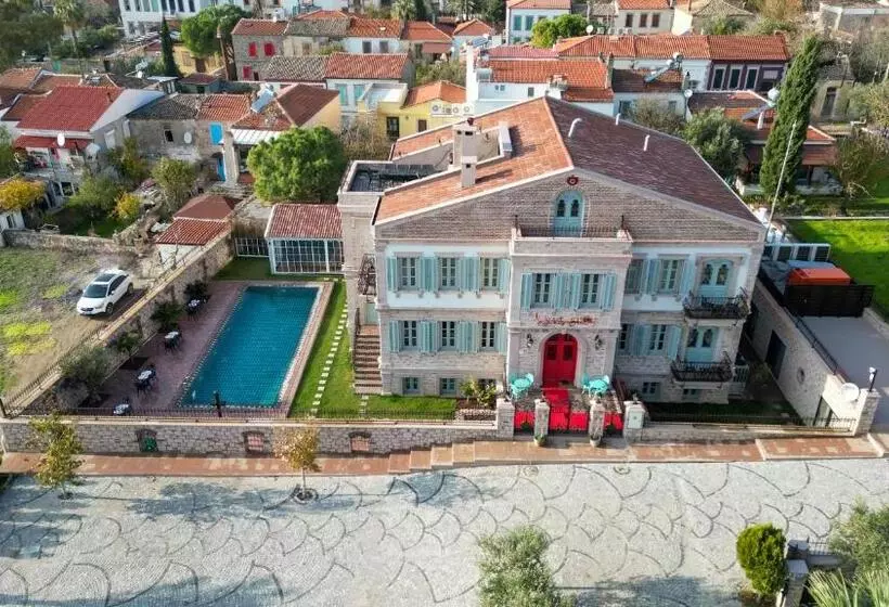 ホテル Naz Su Cunda