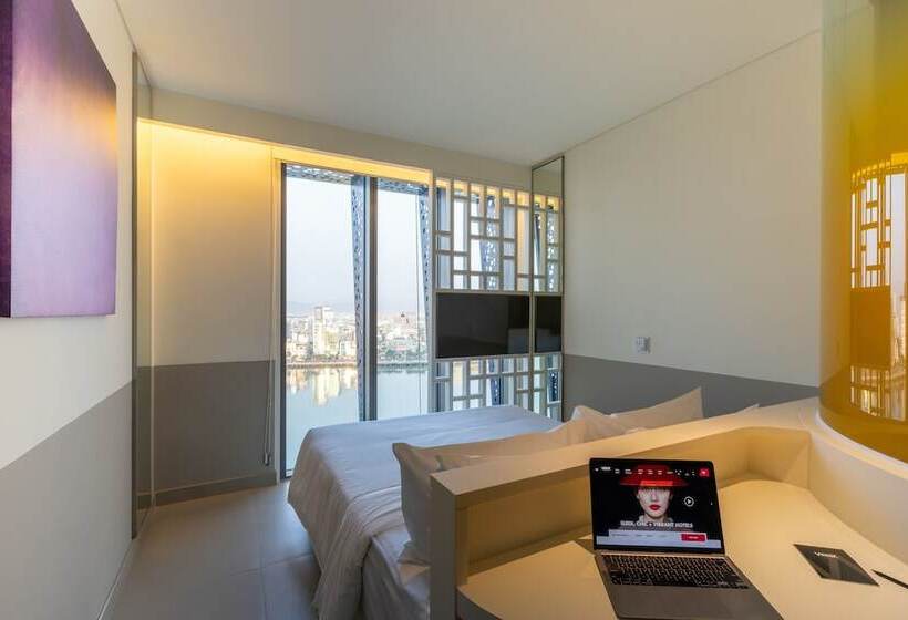 Wink Hotel Tuy Hoa Beach