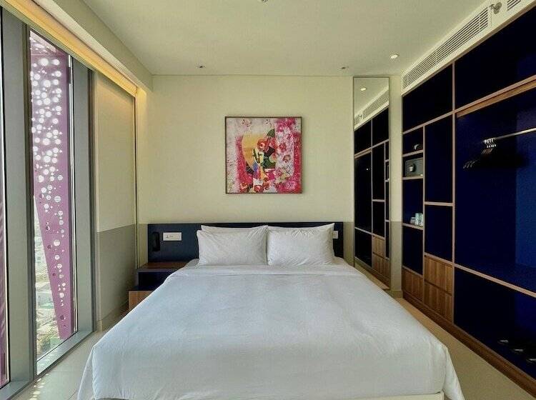 Wink Hotel Tuy Hoa Beach