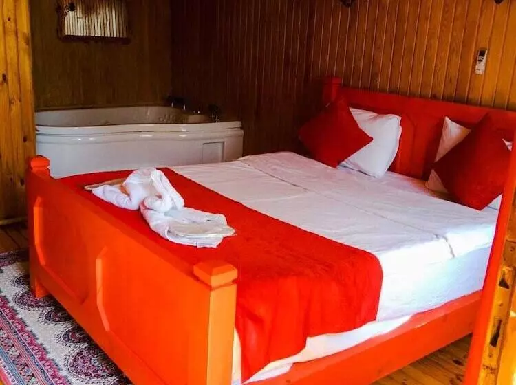 İpek Koza Motel