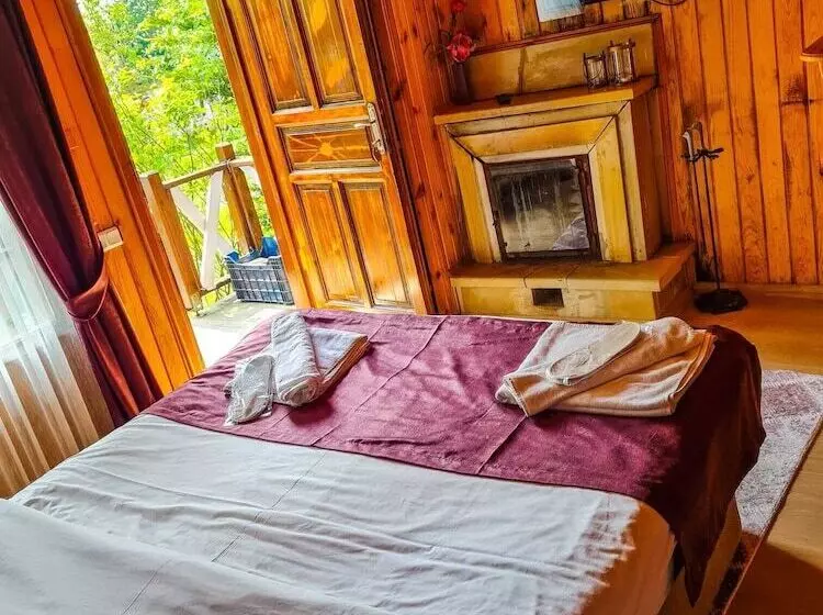 İpek Koza Motel