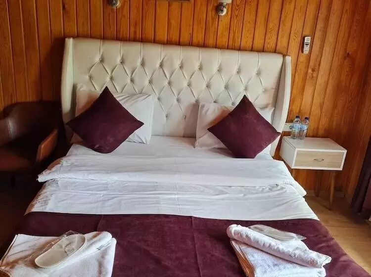 İpek Koza Motel