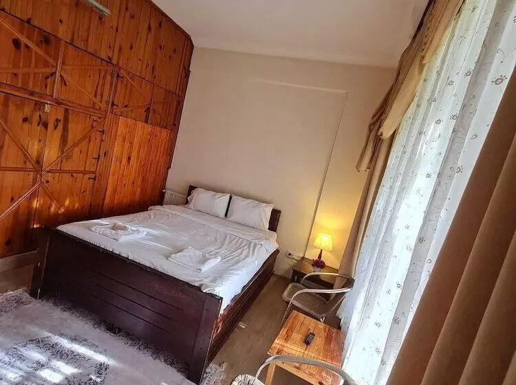 İpek Koza Motel