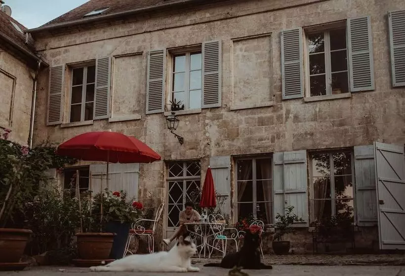 Majatalo La Fontaine Racine