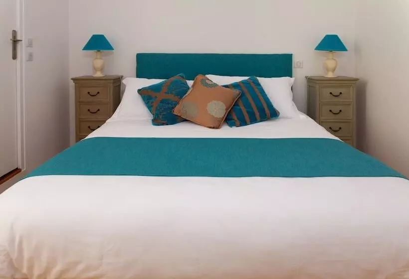 Majatalo La Fontaine Racine