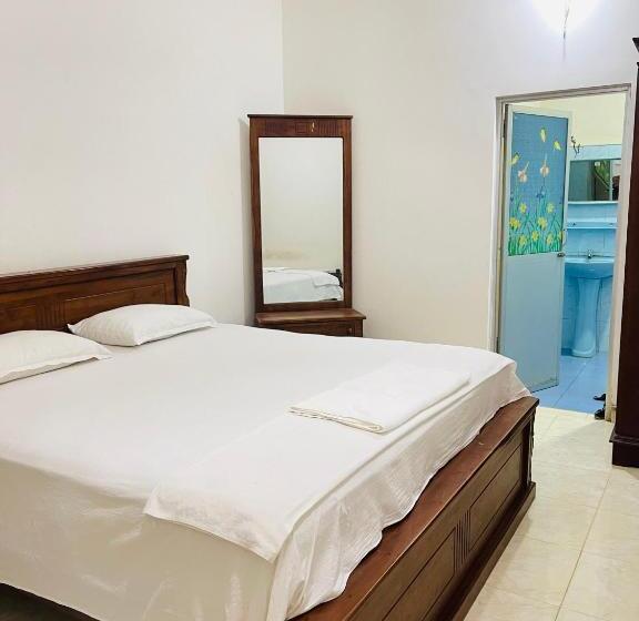 פנסיון Shalomi S Villa & Happy Home