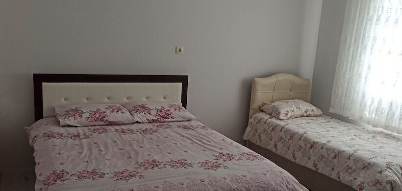 Salda Gölü Kumsalda Apart Pansiyon