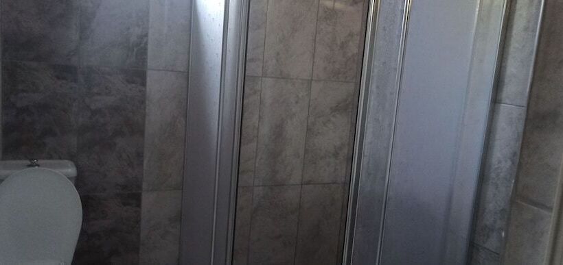 Salda Gölü Kumsalda Apart Pansiyon