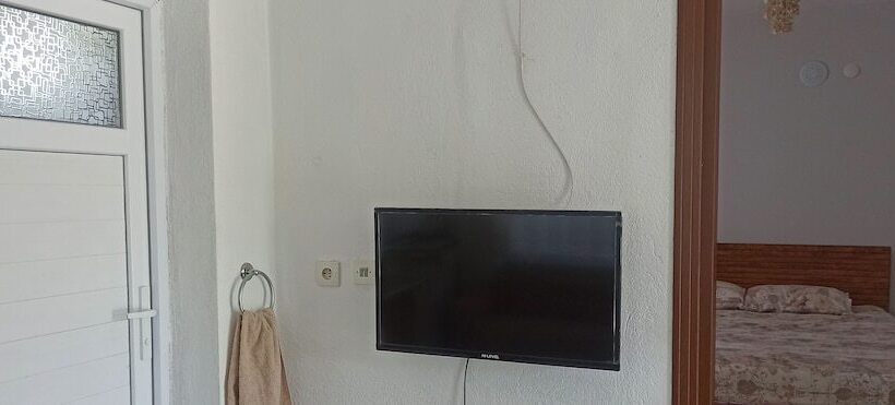 Salda Gölü Kumsalda Apart Pansiyon