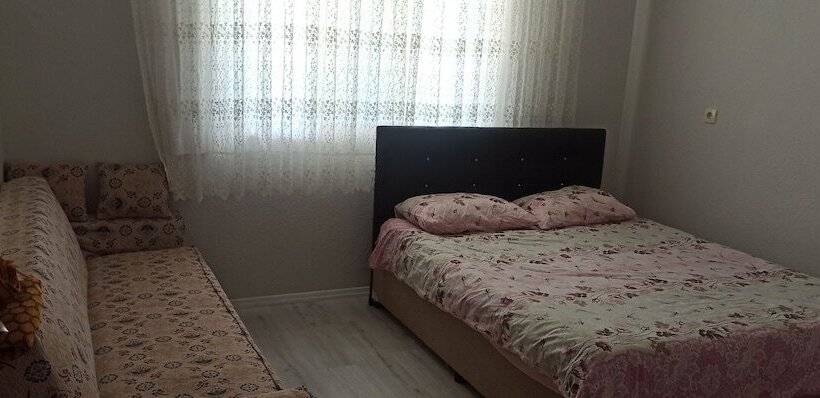 Salda Gölü Kumsalda Apart Pansiyon