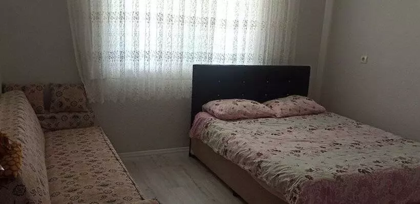 Salda Gölü Kumsalda Apart Pansiyon