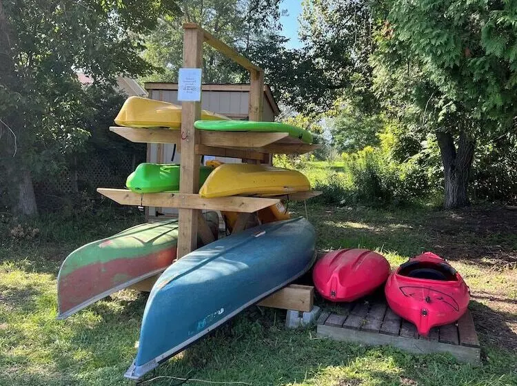 The Saucy Willow Inn And Cottages