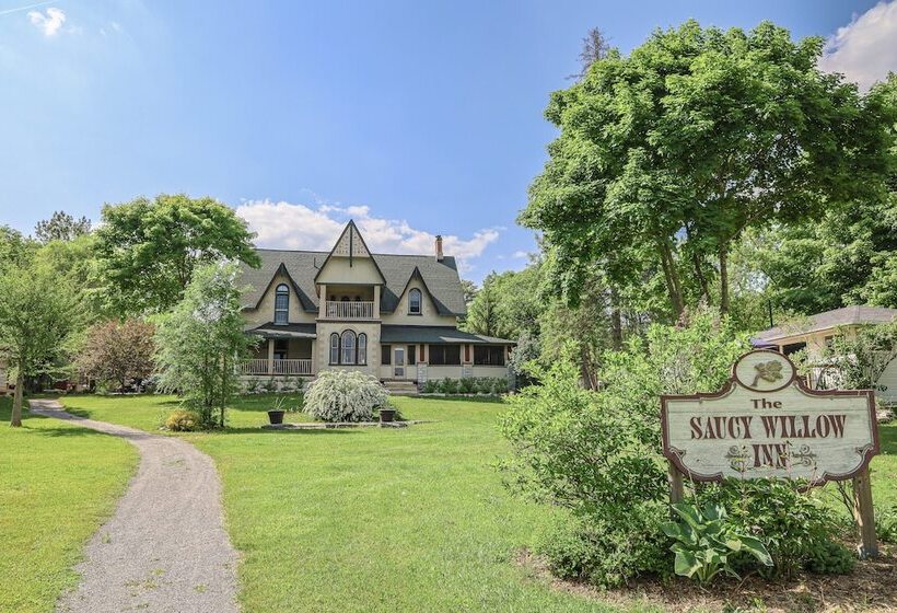The Saucy Willow Inn And Cottages