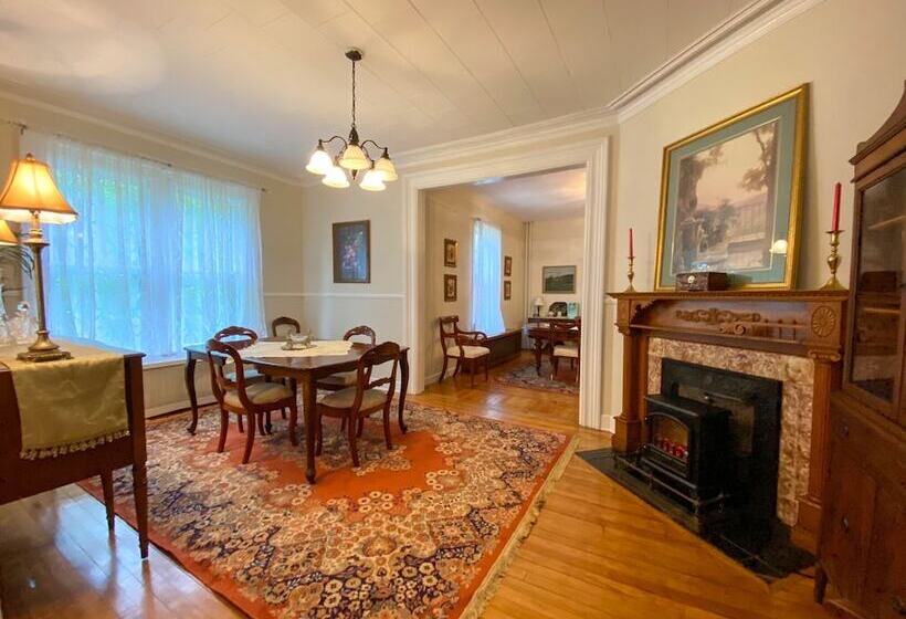 The Sleeping Swan B&b