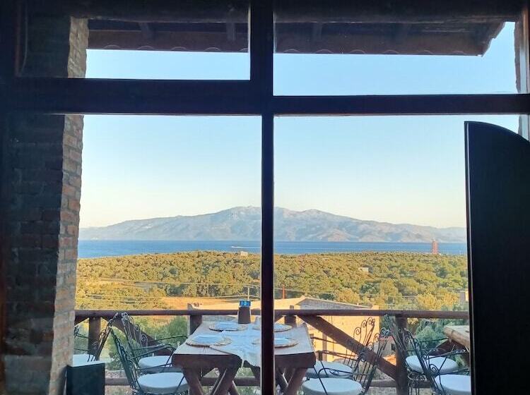 בית מלון כפרי Assos Ada