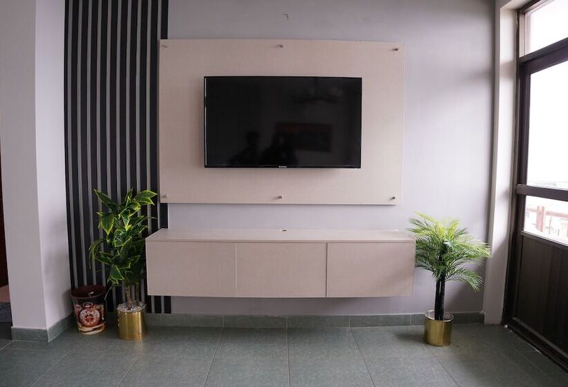 استراحتگاه 697 By Legend