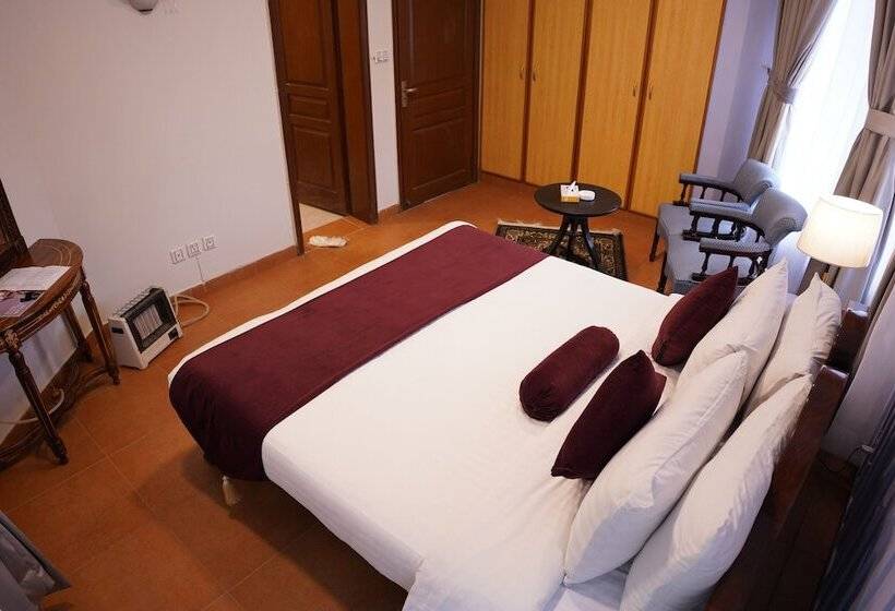 استراحتگاه 697 By Legend