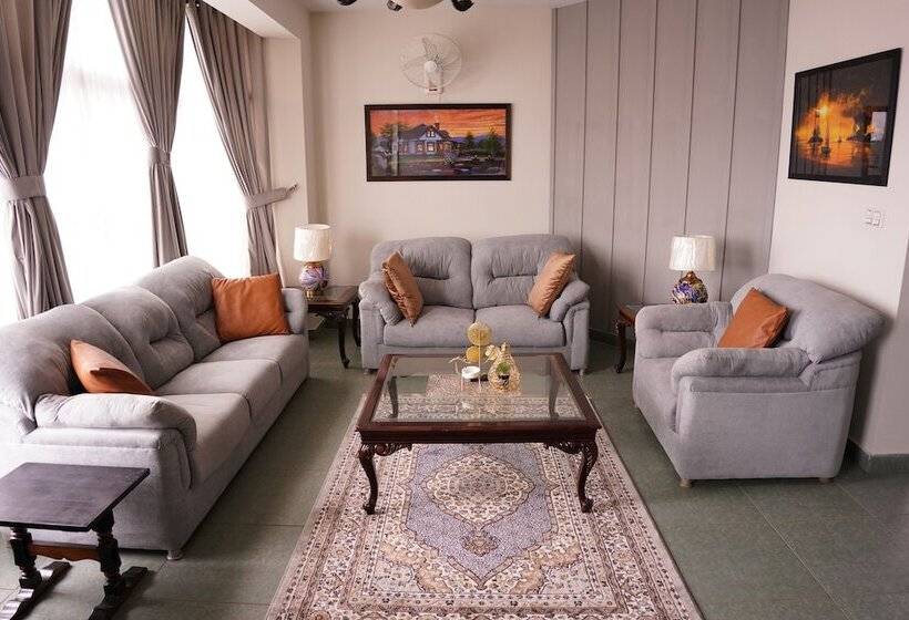 استراحتگاه 697 By Legend