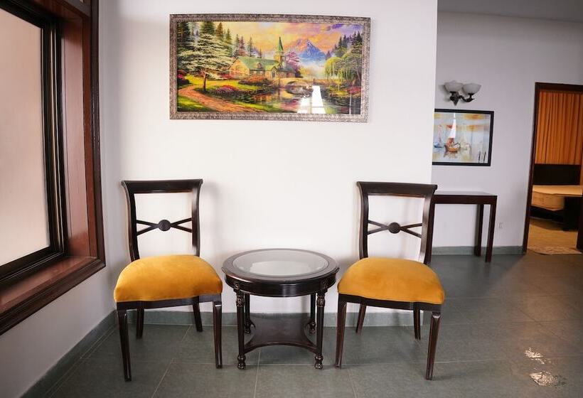 استراحتگاه 697 By Legend