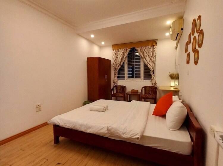 مسافرخانه Hanowood Homestay