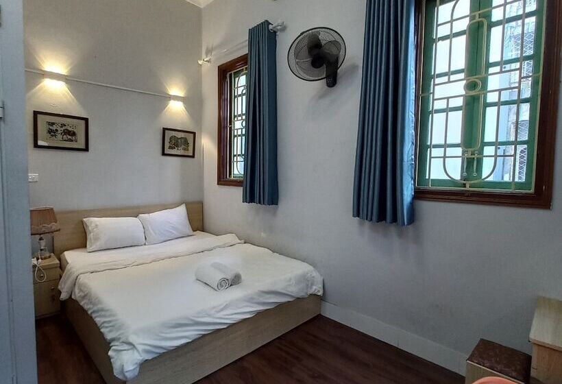 مسافرخانه Hanowood Homestay